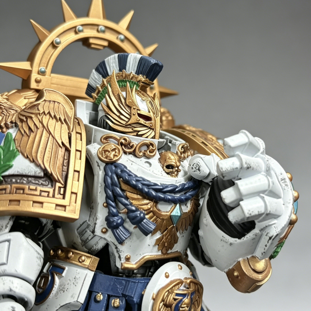 Ultramarines White Invictarus Suzerain – Custom Repaint