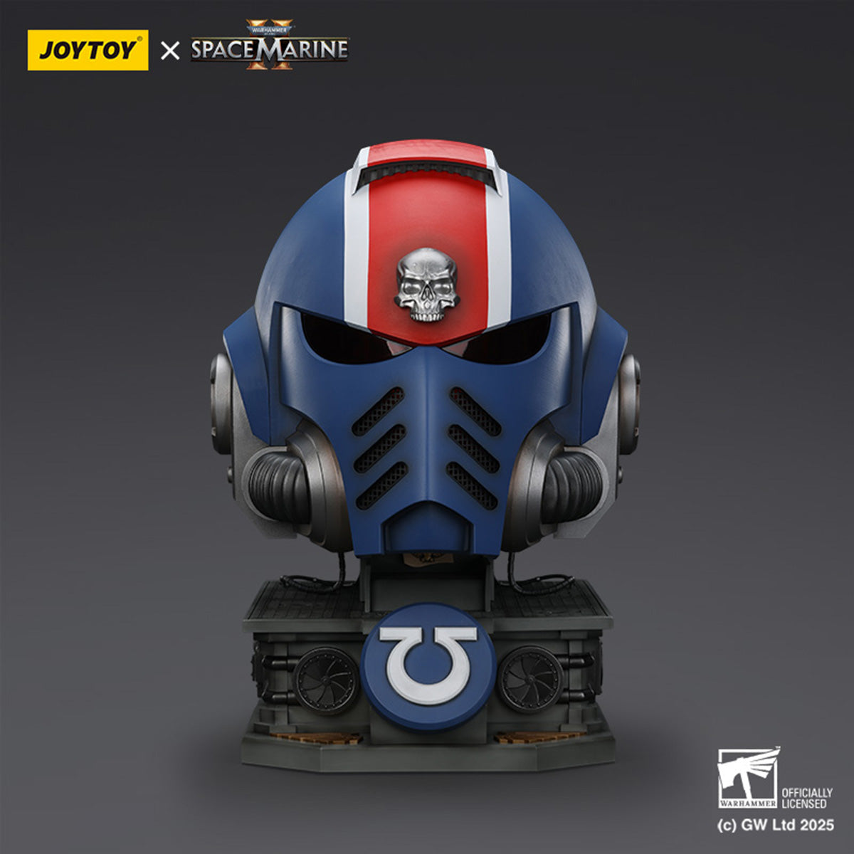 JoyToy Warhammer 40,000: Space Marine 2 Ultramarines Lieutenant Titus' MkX Helmet & Display Stand