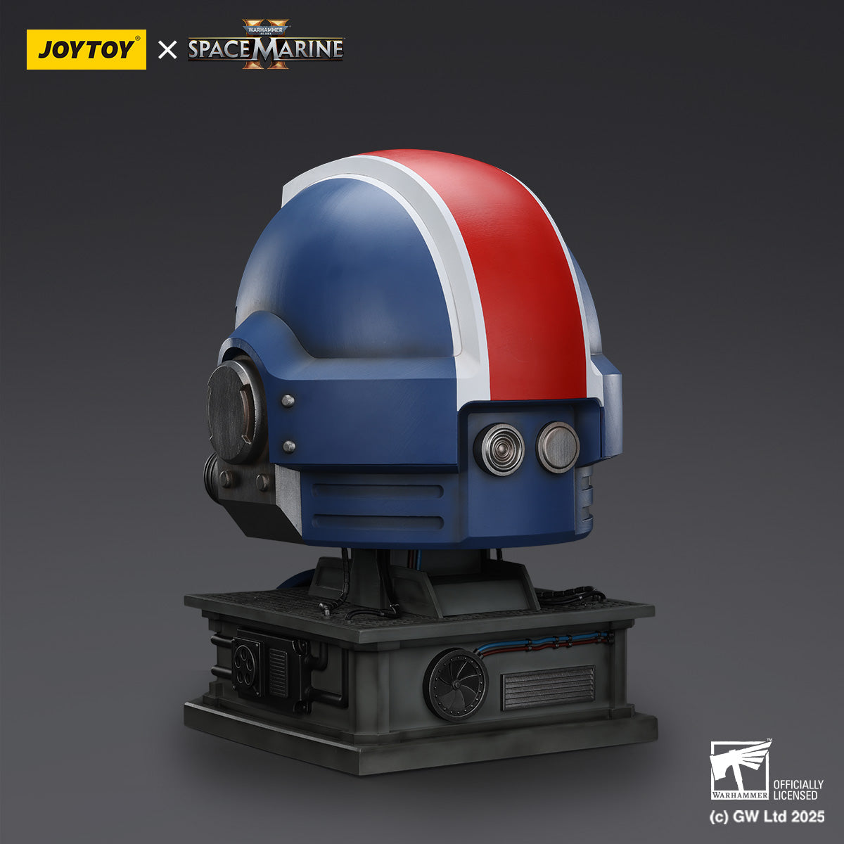 JoyToy Warhammer 40,000: Space Marine 2 Ultramarines Lieutenant Titus' MkX Helmet & Display Stand