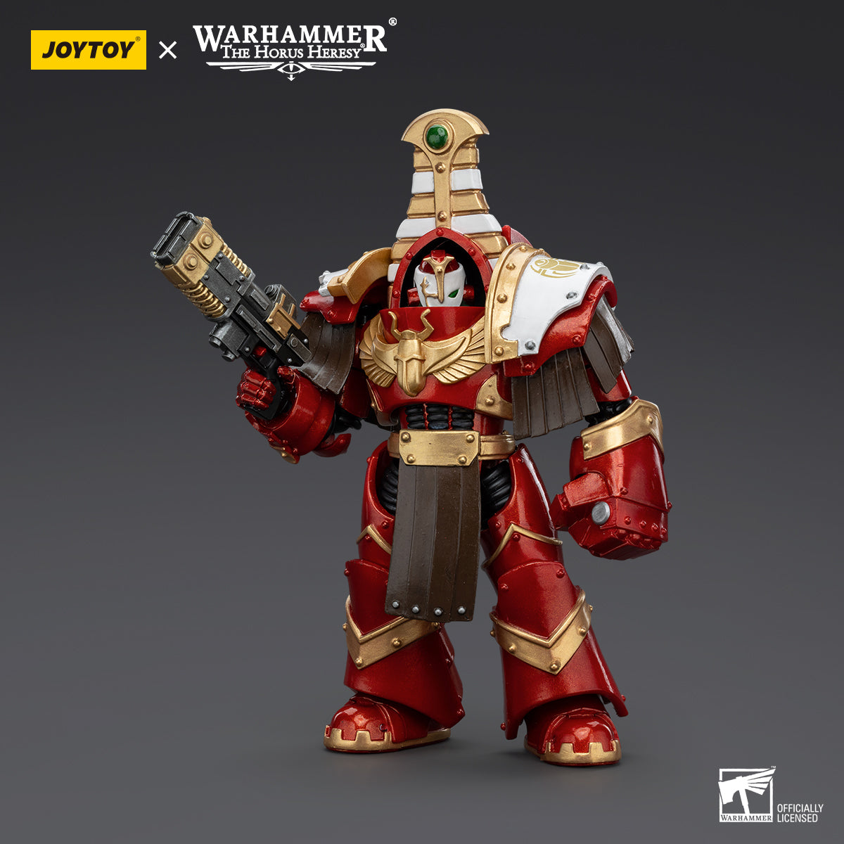 Side view of Thousand Sons Sekhmet Terminator Cabal Sekhmet with Volkite Charger and Power Fist. The Volkite Charger is aimed forward, with the Power Fist raised for combat.