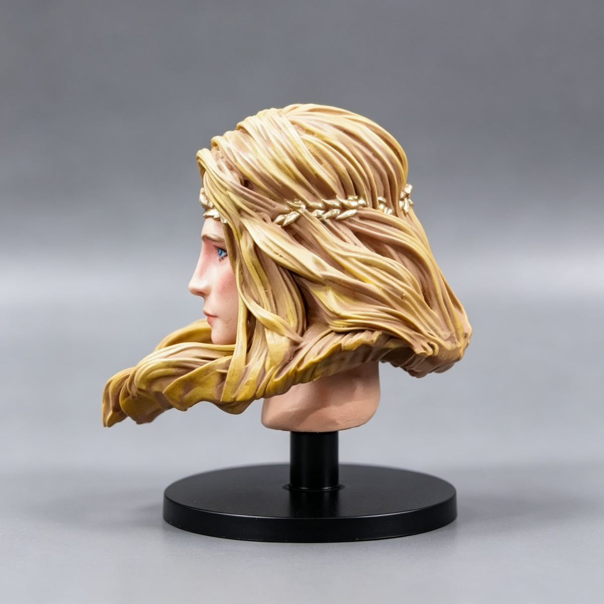 Custom Sanguinius Primarch Head Sculpt - Golden Hair & Laurel Circlet