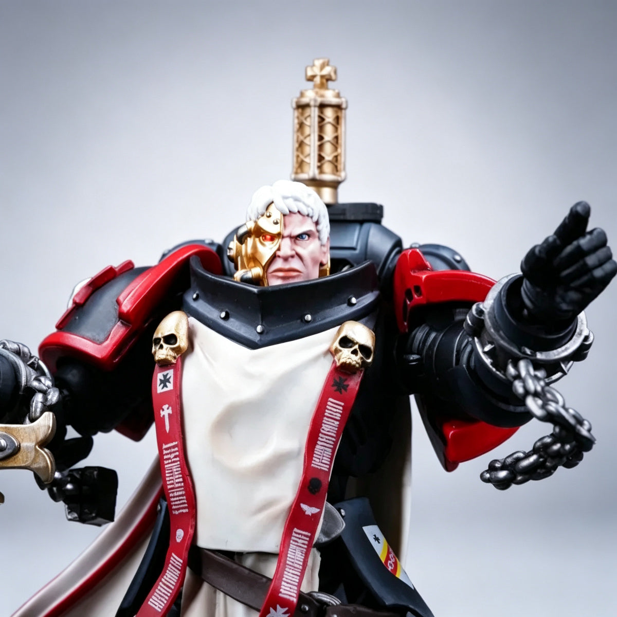 Custom Black Templars Head Sculpt - Gold Bionic Eye & White Hair