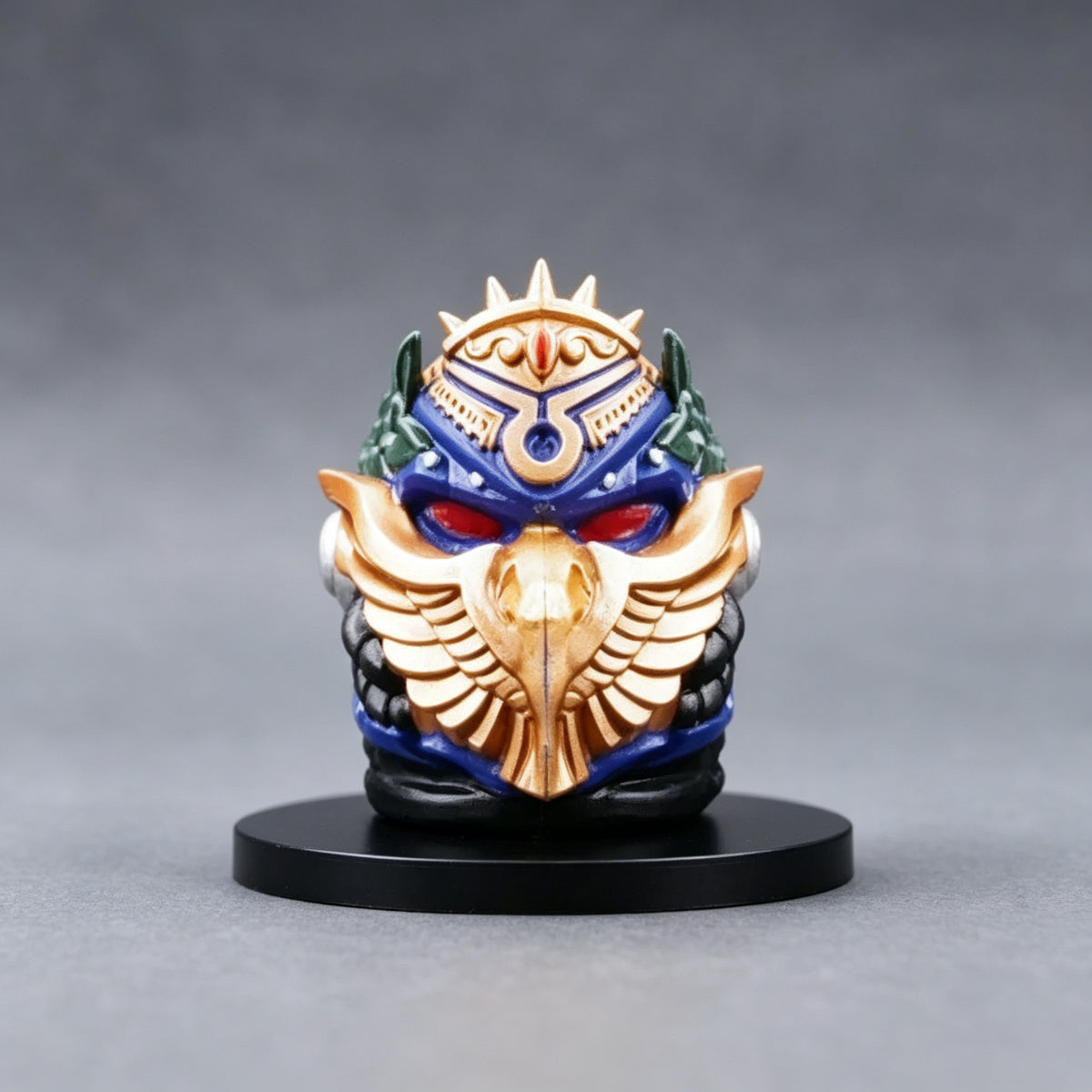 Custom Roboute Guilliman Primarch Helmet Head Sculpt - Eagle Mask & Iron Halo