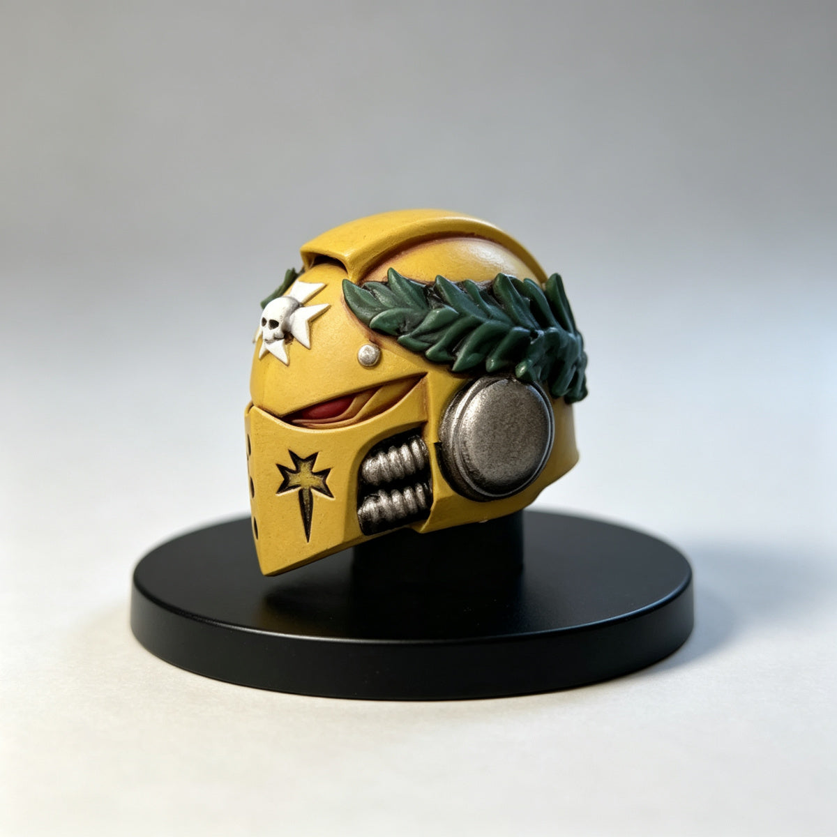 Custom Imperial Fists Laurel Wreath Helmet - 1/18 Action Figure Upgrade