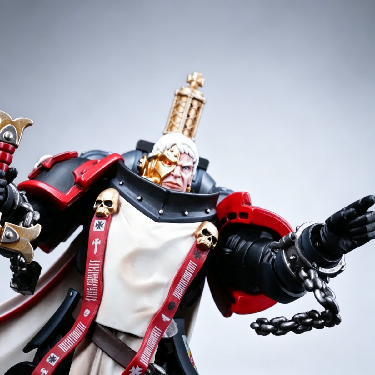 Custom Black Templars Head Sculpt - Gold Bionic Eye & White Hair