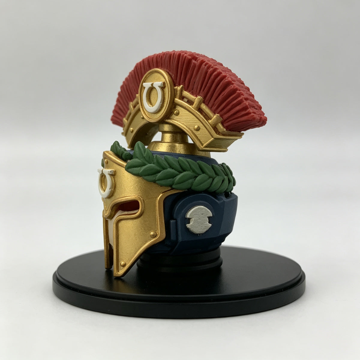 Custom Ultramarines Suzerain Golden Crested Helmet - 1/18 Action Figure Head Sculpt Upgrade