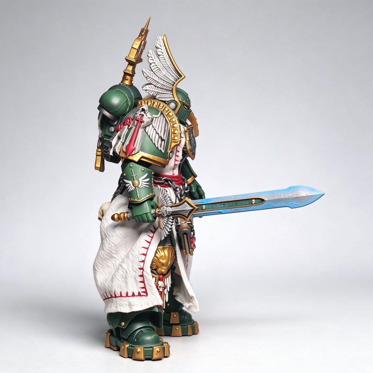 Custom 1/18 Dark Angels Company Champion (Heavenblade & Relic Shield)