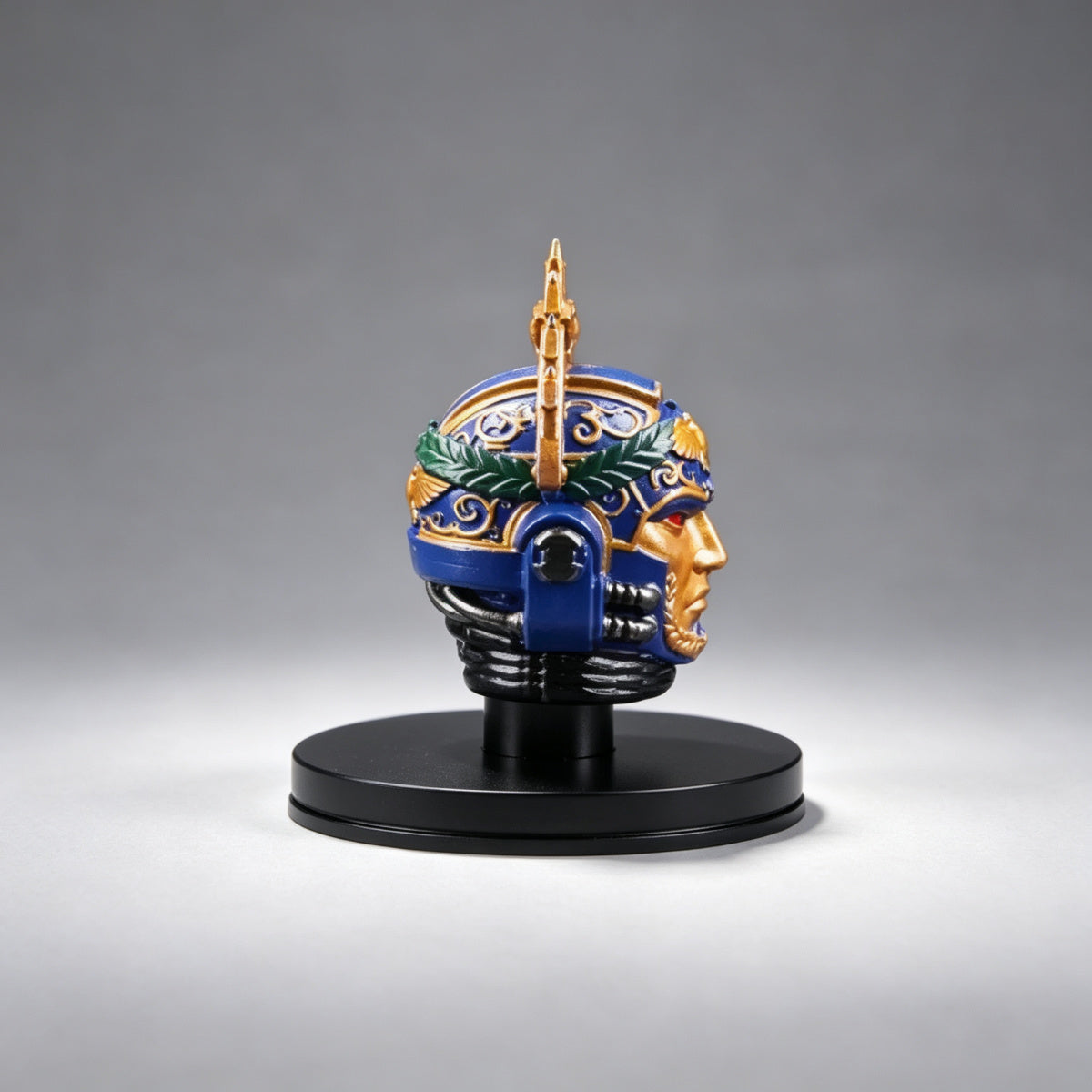 Custom Roboute Guilliman Helmet - Gold Face Mask