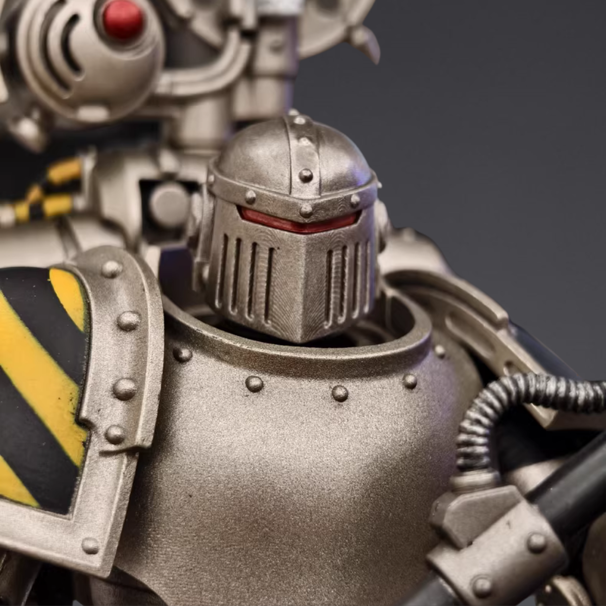 Iron Warriors Helmet Head Sculpt – Upgrade Part