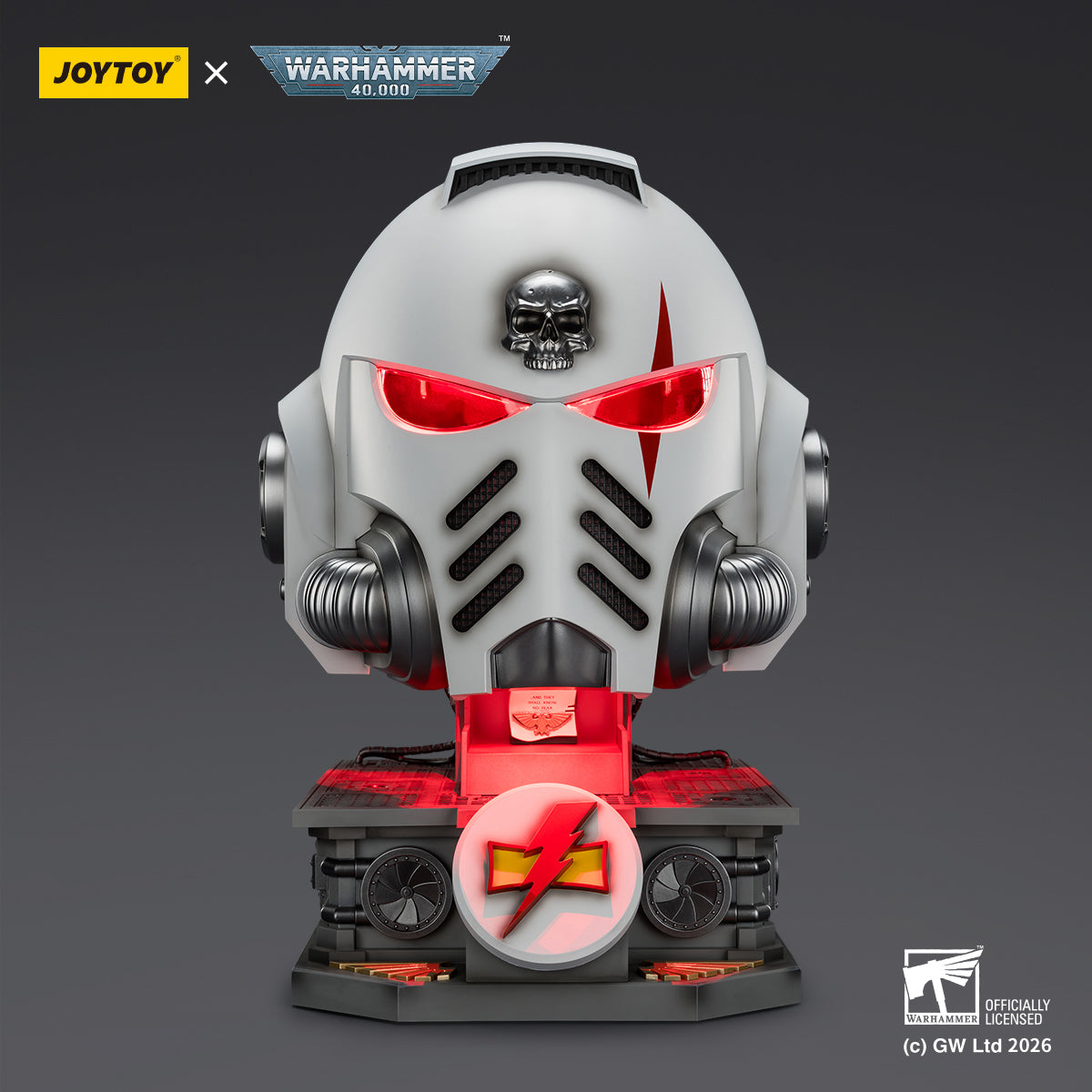 JOYTOY Warhammer 40,000 - White Scars MkX Helmet & Display Stand