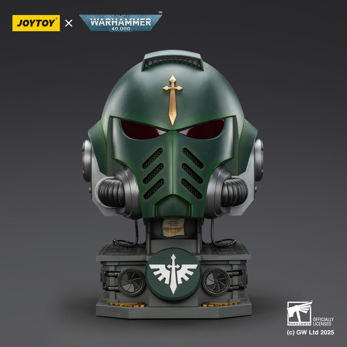 JOYTOY Warhammer 40,000 - Dark Angels MkX Helmet & Display Stand