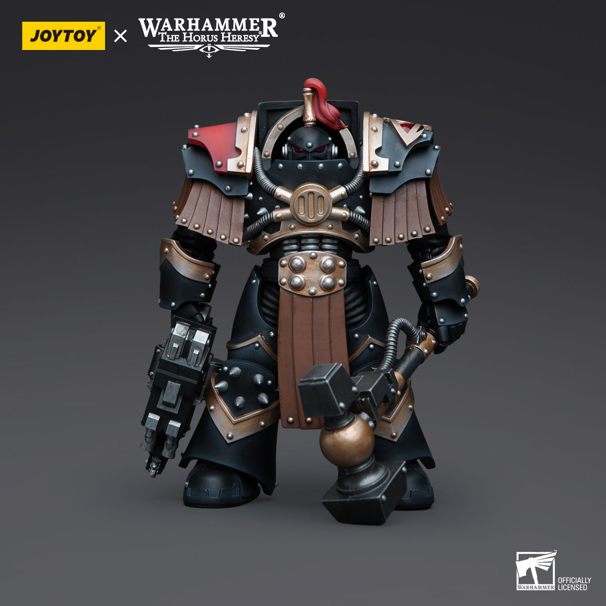 Sons of Horus Justaerin Terminator with Thunder Hammer, front view. The Justaerin stands tall, wielding a massive Thunder Hammer with both hands, clad in formidable Cataphractii Terminator armor adorned with Sons of Horus markings.