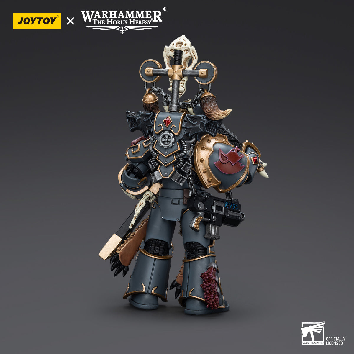 Back view of Space Wolves Geigor, the Fell-Hand, highlighting the rear of his armor, power pack, and the intricate wolf fur details.