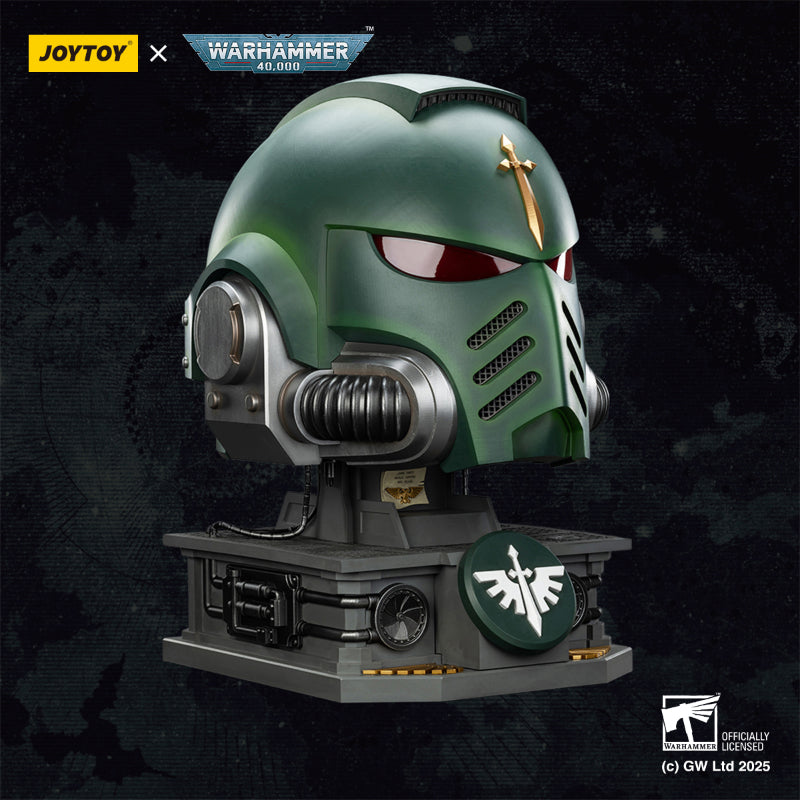 JOYTOY Warhammer 40,000 - Dark Angels MkX Helmet & Display Stand